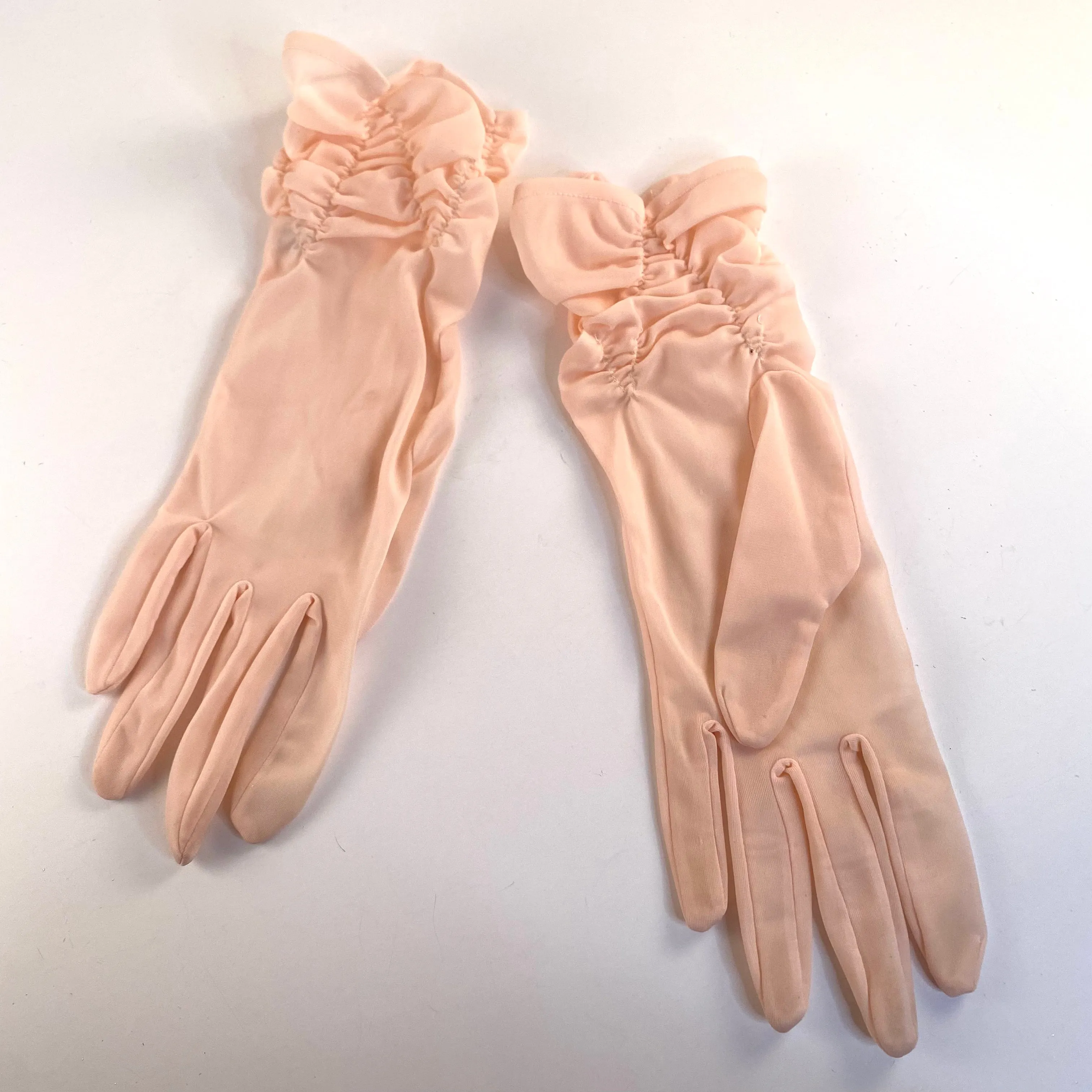 1950s Fownes Pale Pink Sheer Nylon Gloves