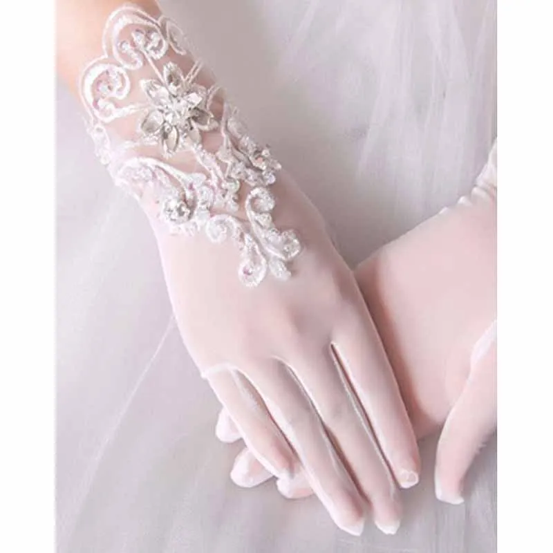 Attractive Tulle With Pearl Wrist Length Wedding Gloves