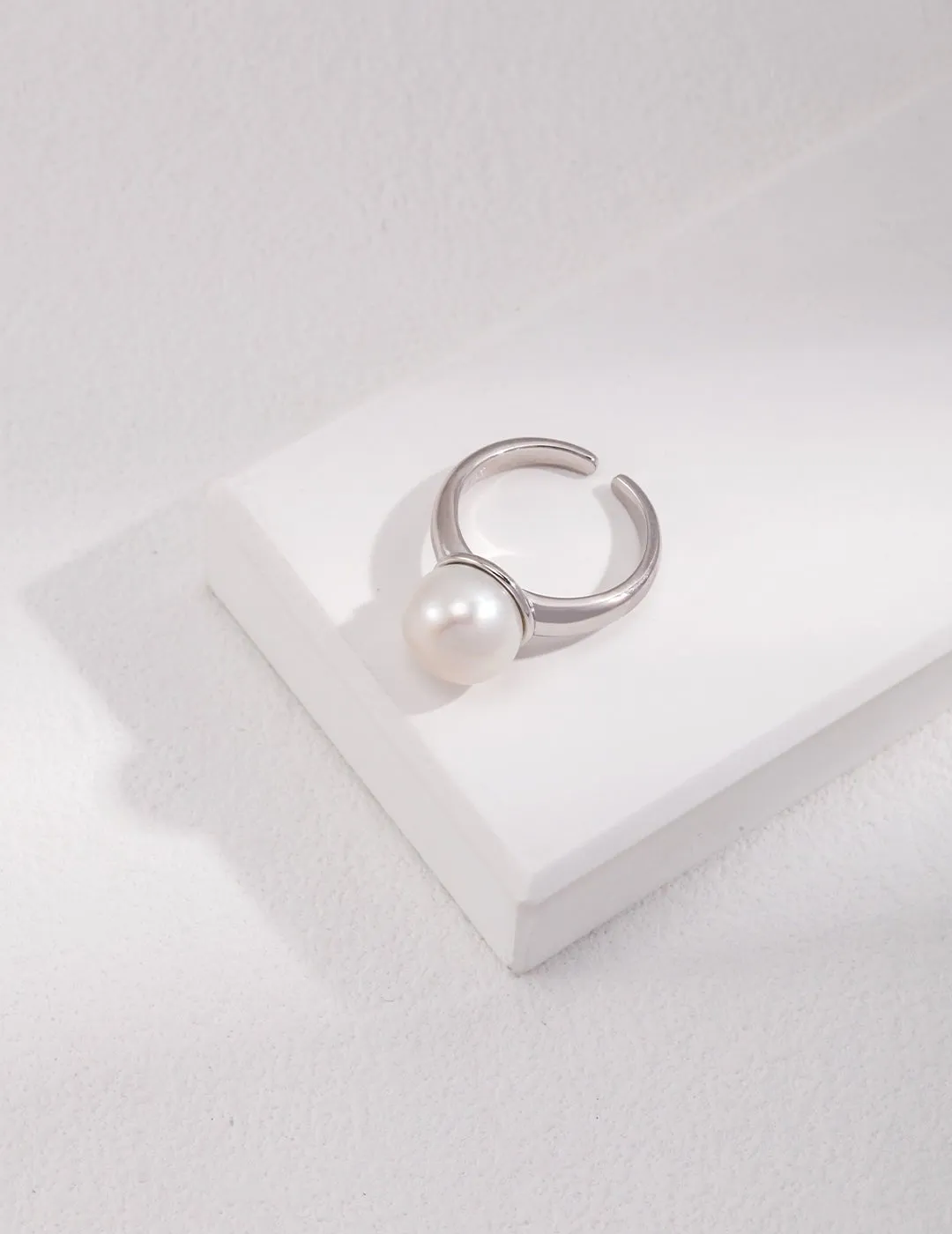 Minimalist Single Pearl Rings