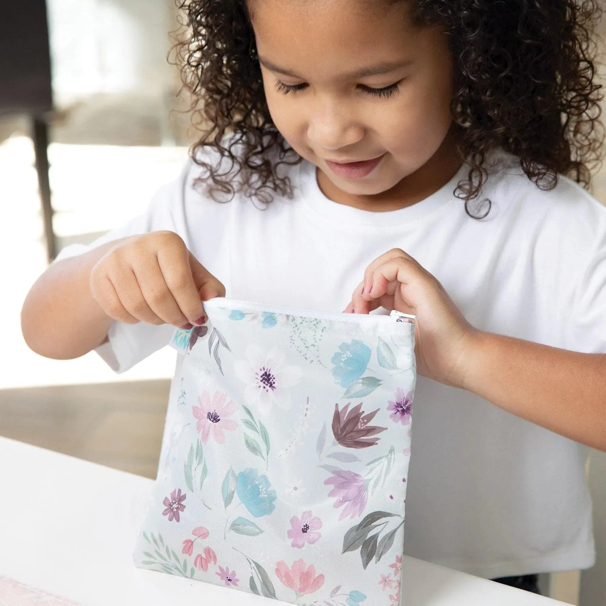 Reusable Snack Bag, Large 2-Pack: Floral & Lace